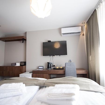 Boulevard Exclusive Приштина Экстерьер фото