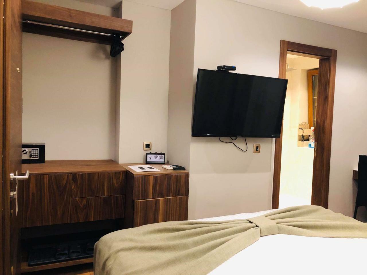 Boulevard Exclusive Приштина Экстерьер фото