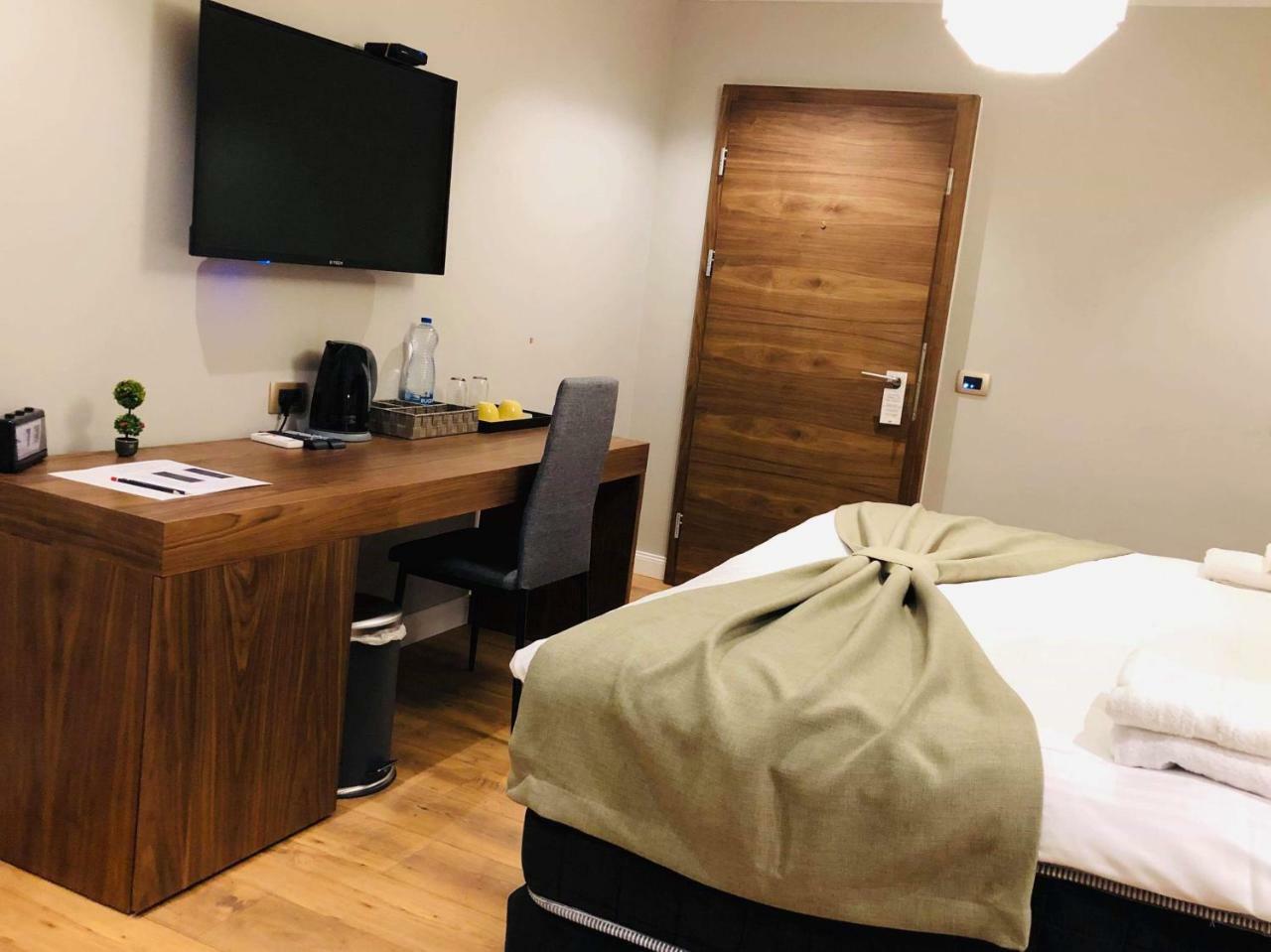 Boulevard Exclusive Приштина Экстерьер фото